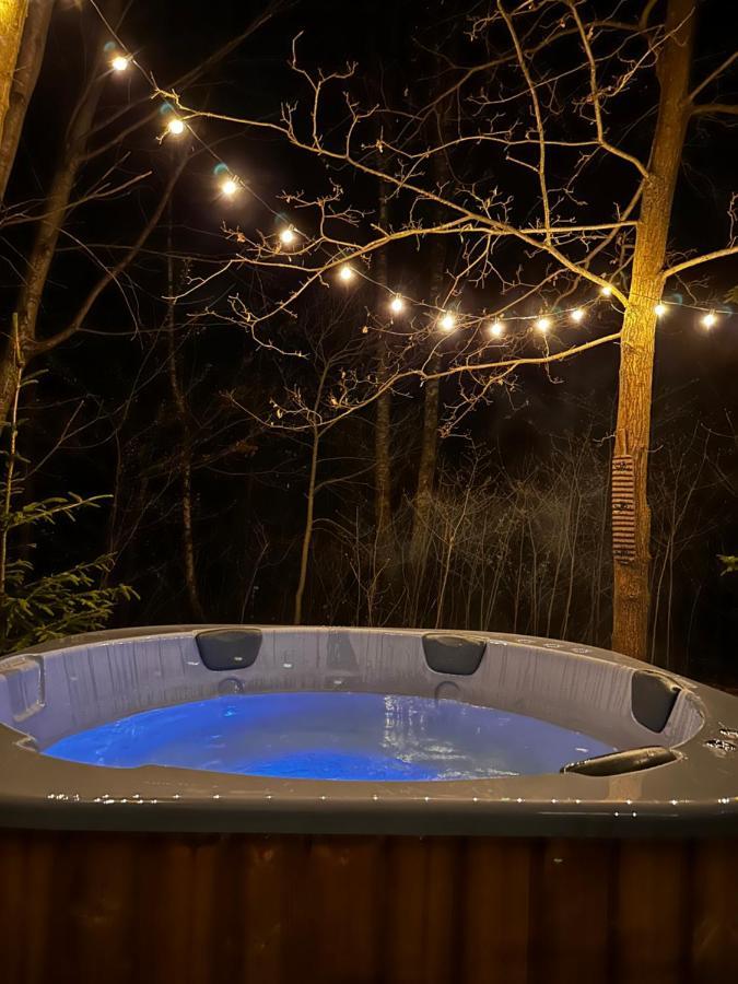 Odpoczynek Domki Pod Debem Z Opcja Jacuzzi Cminsk Экстерьер фото